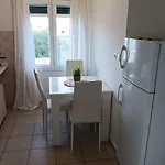 Aparmani Dani 2 * פג