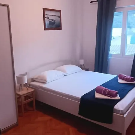 Aparmani Dani 2 * Pag Town