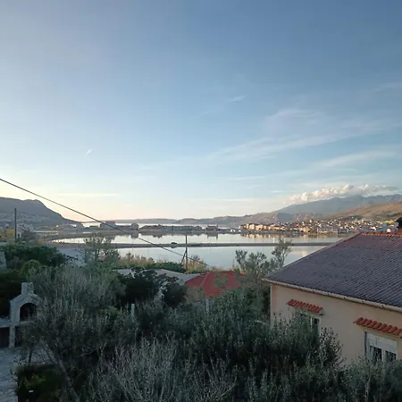 Apartament Aparmani Dani 2 *